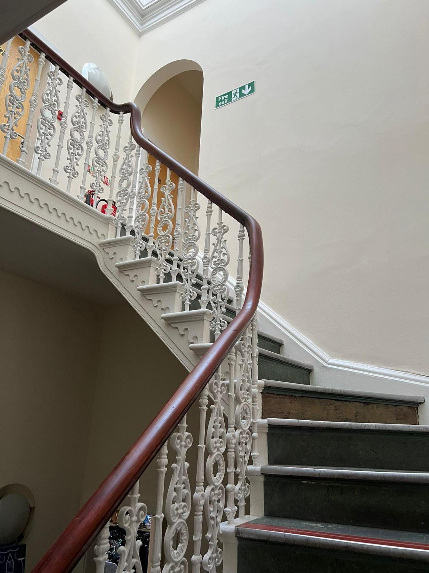 בלפסט Botanic Avenue Hostel Less Than A Mile From The City Centre מראה חיצוני תמונה