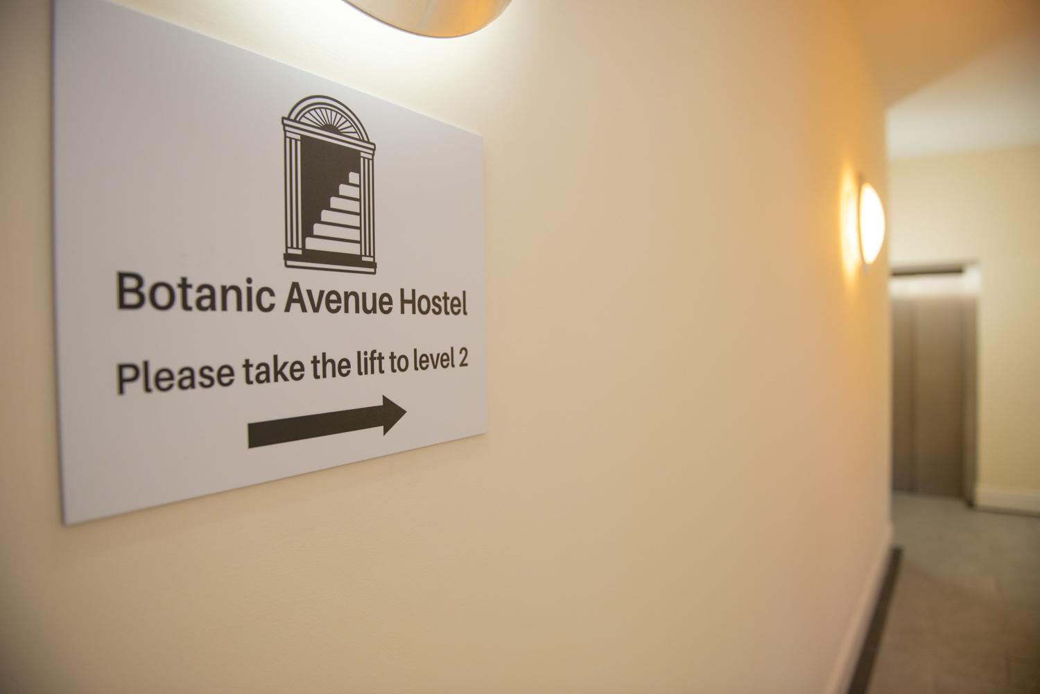 בלפסט Botanic Avenue Hostel Less Than A Mile From The City Centre מראה חיצוני תמונה