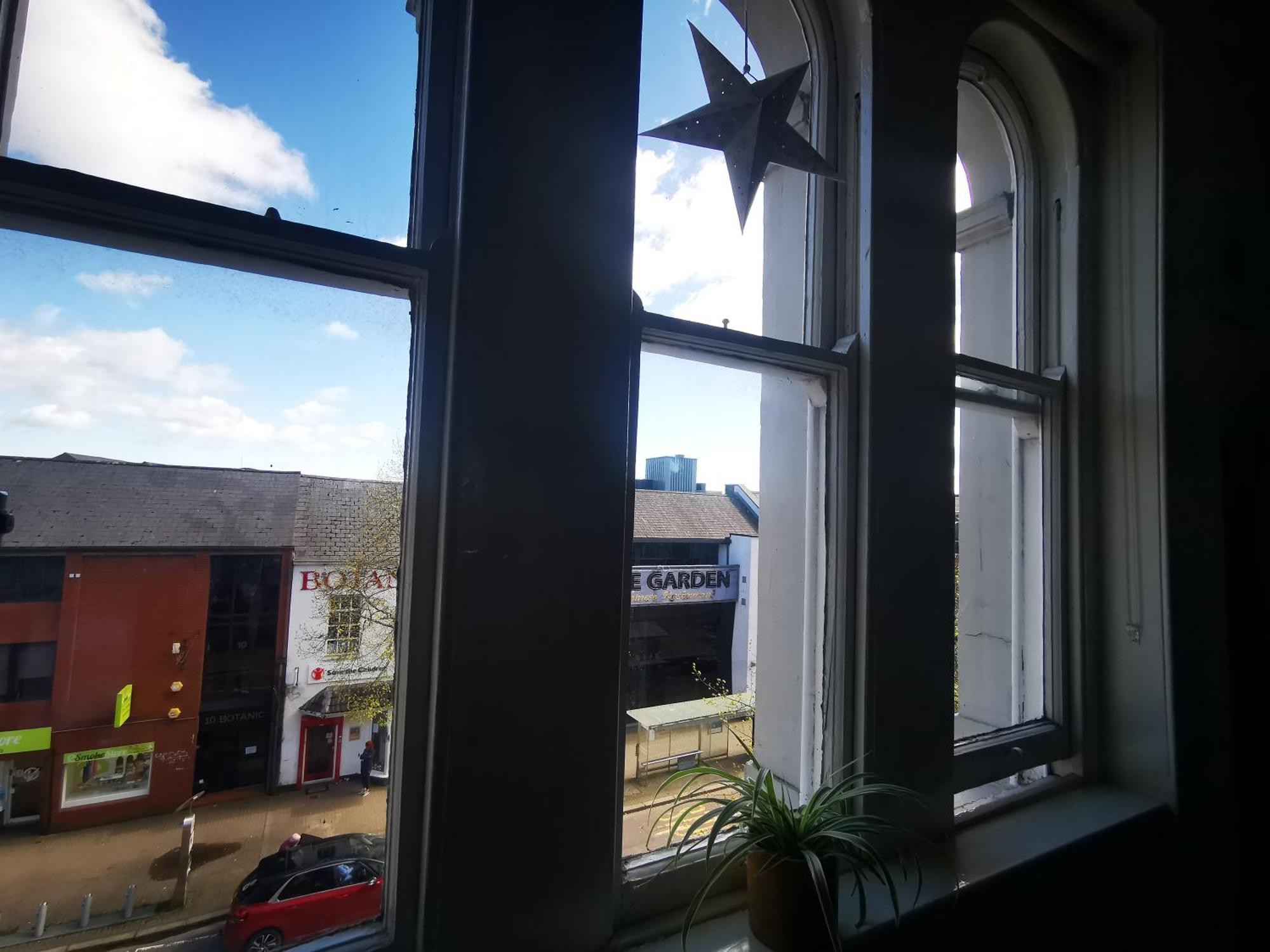 בלפסט Botanic Avenue Hostel Less Than A Mile From The City Centre מראה חיצוני תמונה